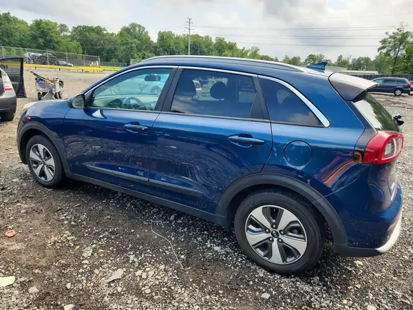 KNDCB3LC2K5217053 2019 KIA NIRO - Image 2