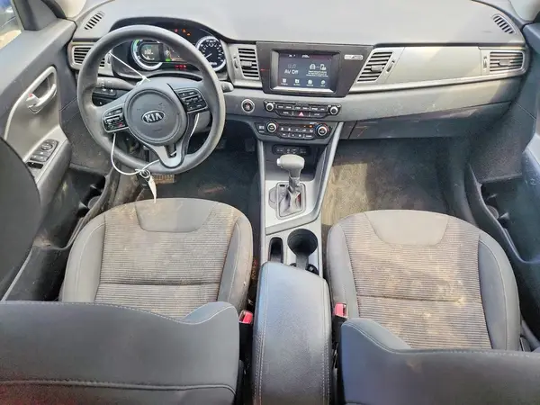KNDCB3LC2K5217053 2019 KIA NIRO - Image 8