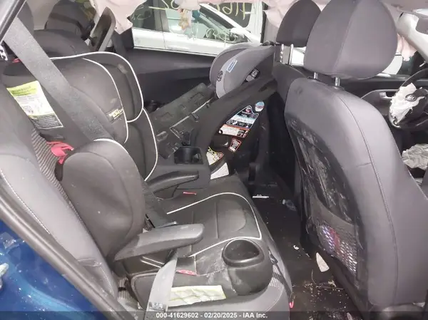 KNDCB3LC2K5250165 2019 KIA NIRO - Image 8