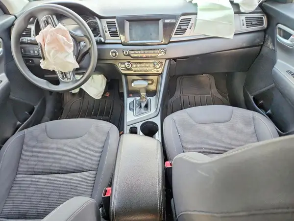 KNDCB3LC2K5250540 2019 KIA NIRO - Image 8