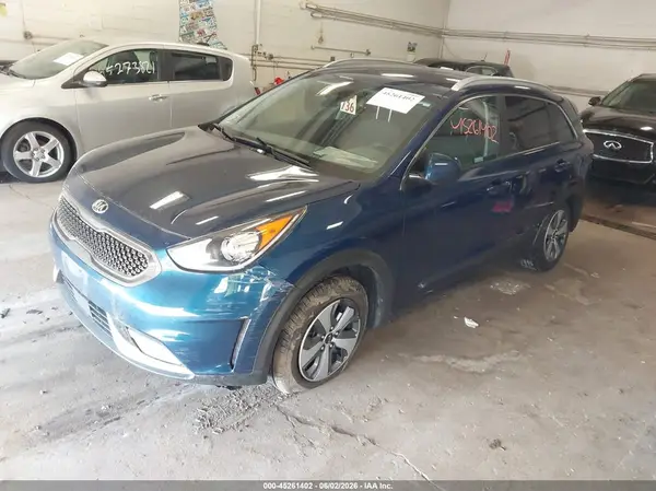 KNDCB3LC2K5250683 2019 KIA NIRO - Image 2