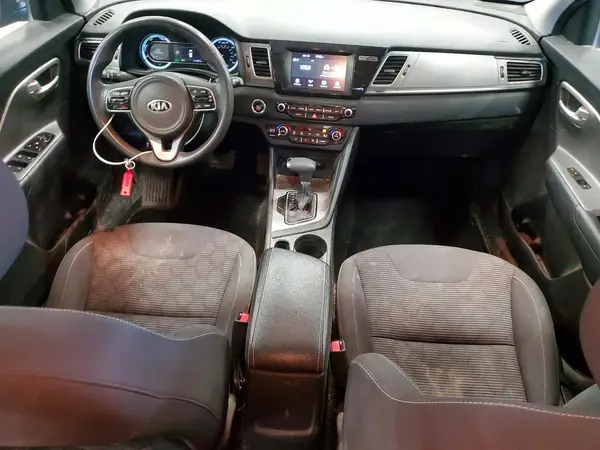 KNDCB3LC2K5252028 2019 KIA NIRO - Image 8