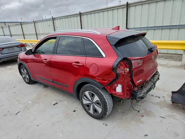 KNDCB3LC2K5256144 2019 KIA NIRO - Image 2