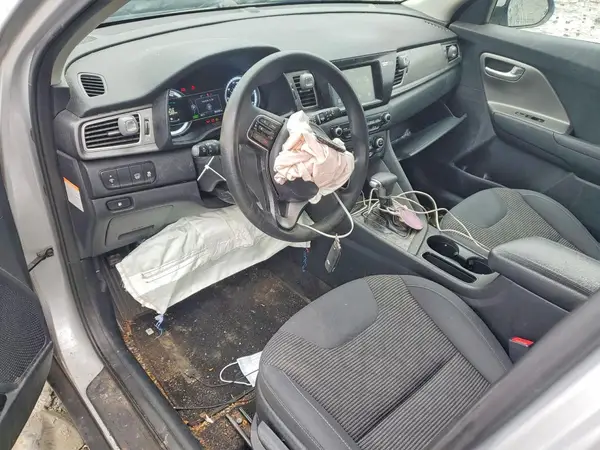 KNDCB3LC2K5257522 2019 KIA NIRO - Image 8