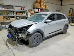 KNDCB3LC2K5257715 2019 KIA NIRO