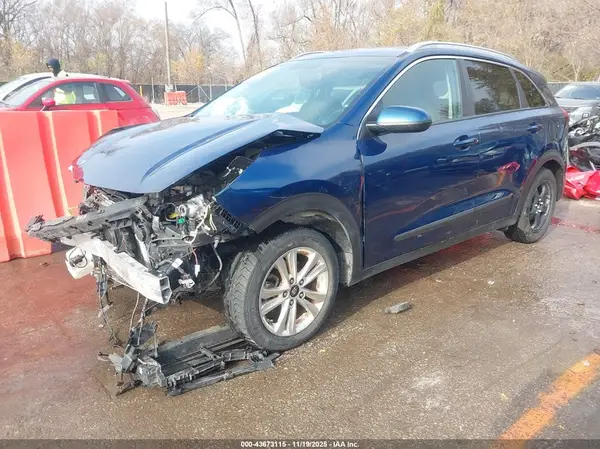 KNDCB3LC2K5258492 2019 KIA NIRO - Image 2