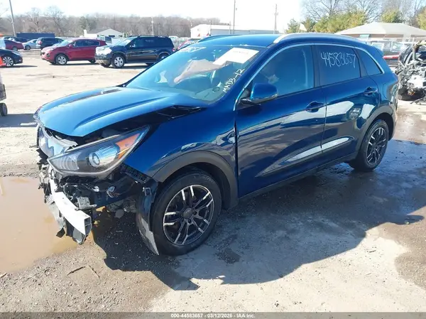 KNDCB3LC2K5262140 2019 KIA NIRO - Image 2