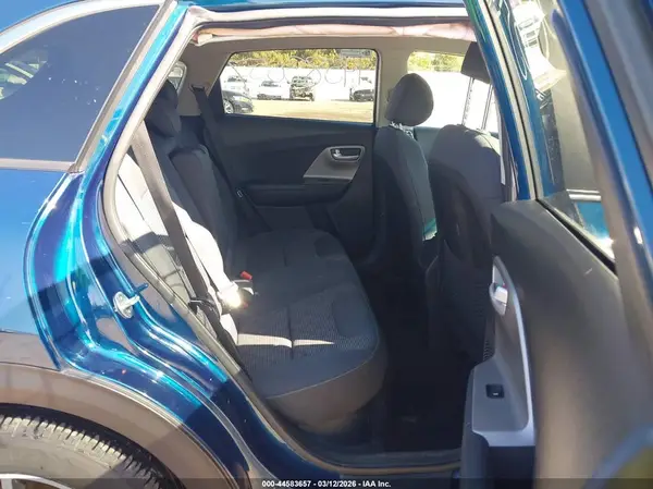 KNDCB3LC2K5262140 2019 KIA NIRO - Image 8