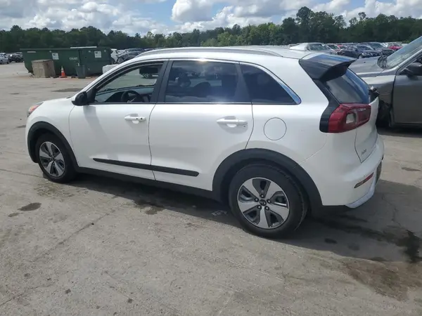 KNDCB3LC2K5266012 2019 KIA NIRO - Image 2