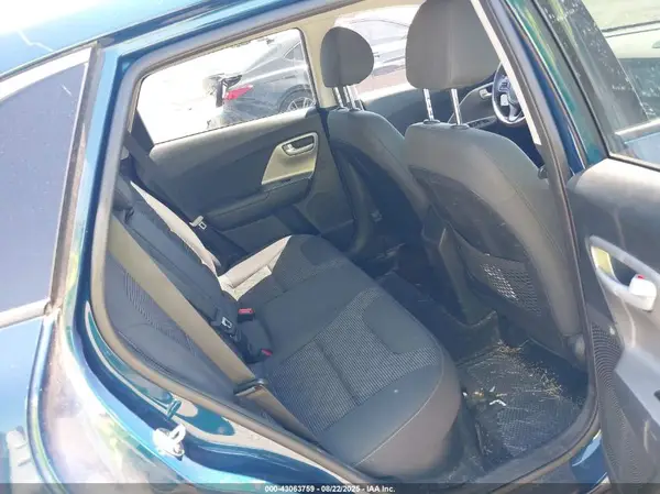 KNDCB3LC2K5295462 2019 KIA NIRO - Image 8