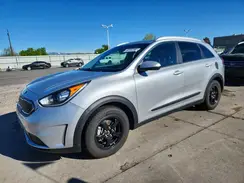KNDCB3LC2K5302801 2019 KIA NIRO