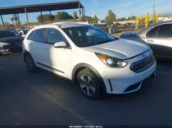 KNDCB3LC2K5305648 2019 KIA NIRO