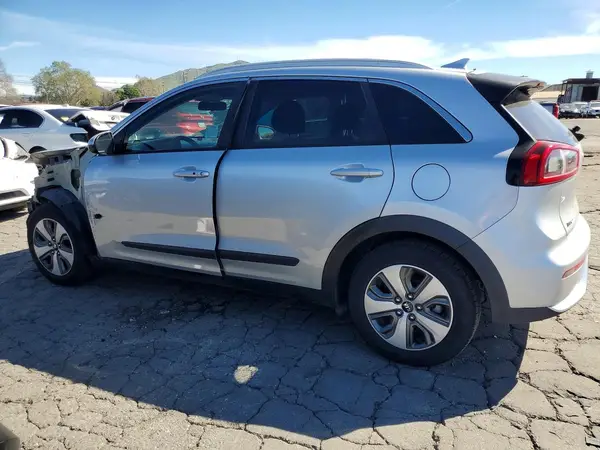 KNDCB3LC2K5320814 2019 KIA NIRO - Image 2