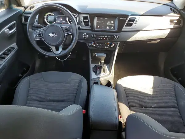 KNDCB3LC2K5320814 2019 KIA NIRO - Image 8
