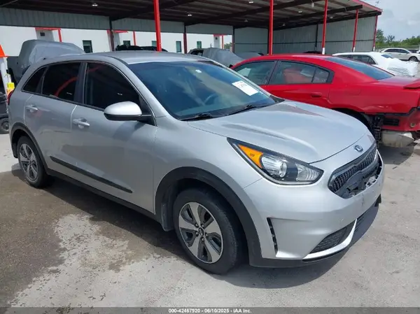 KNDCB3LC2K5322711 2019 KIA NIRO - Image 1