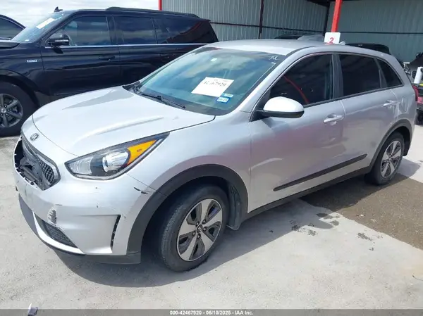KNDCB3LC2K5322711 2019 KIA NIRO - Image 2