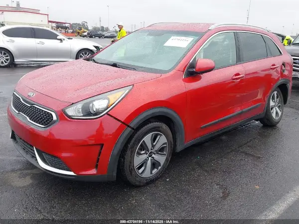 KNDCB3LC2K5337046 2019 KIA NIRO - Image 2