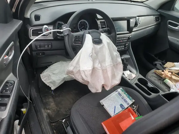 KNDCB3LC2K5338178 2019 KIA NIRO - Image 8