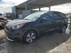 KNDCB3LC2K5338701 2019 KIA NIRO