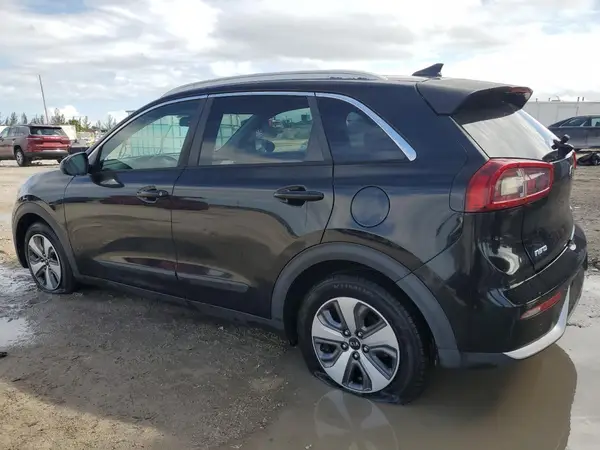 KNDCB3LC2K5338701 2019 KIA NIRO - Image 2