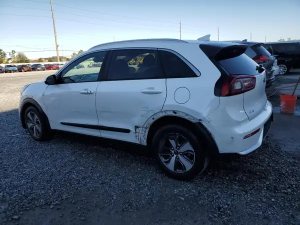 KNDCB3LC2K5346717 2019 KIA NIRO - Image 2