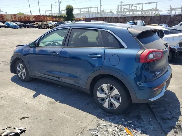KNDCB3LC2K5352811 2019 KIA NIRO - Image 2