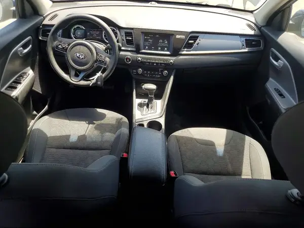 KNDCB3LC2K5352811 2019 KIA NIRO - Image 8