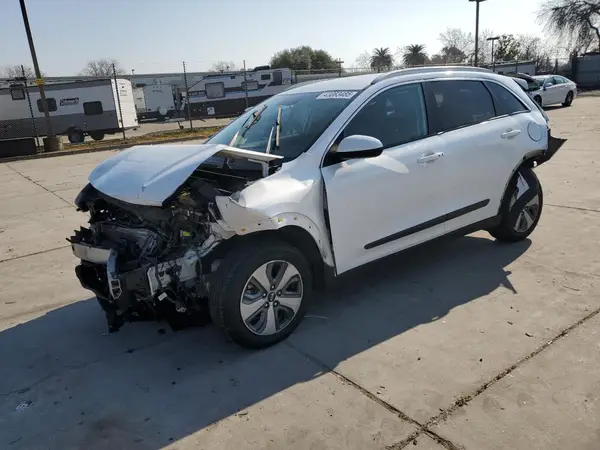 KNDCB3LC2K5353165 2019 KIA NIRO - Image 1