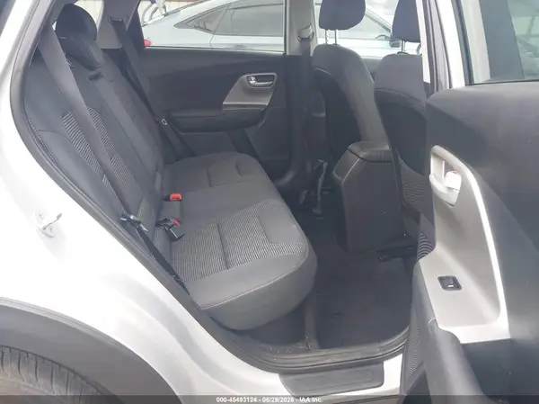 KNDCB3LC2K5353571 2019 KIA NIRO - Image 8