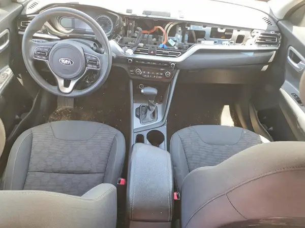 KNDCB3LC2L5369156 2020 KIA NIRO - Image 8