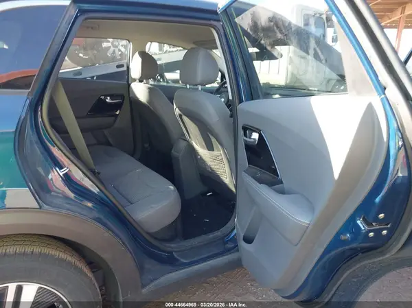 KNDCB3LC2L5393148 2020 KIA NIRO - Image 8