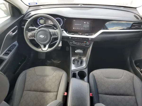 KNDCB3LC2L5395496 2020 KIA NIRO - Image 8