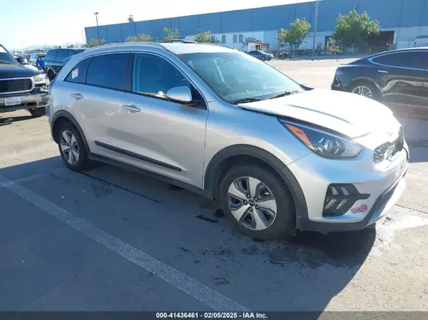 KNDCB3LC2L5396972 2020 KIA NIRO - Image 1