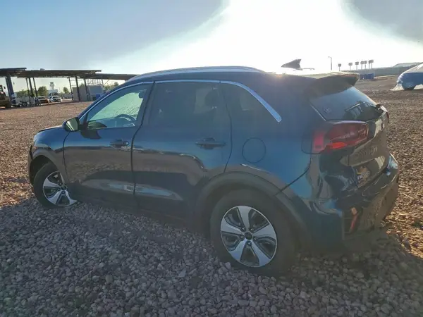 KNDCB3LC2L5422115 2020 KIA NIRO - Image 2