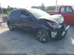 KNDCB3LC2L5422695 2020 KIA NIRO