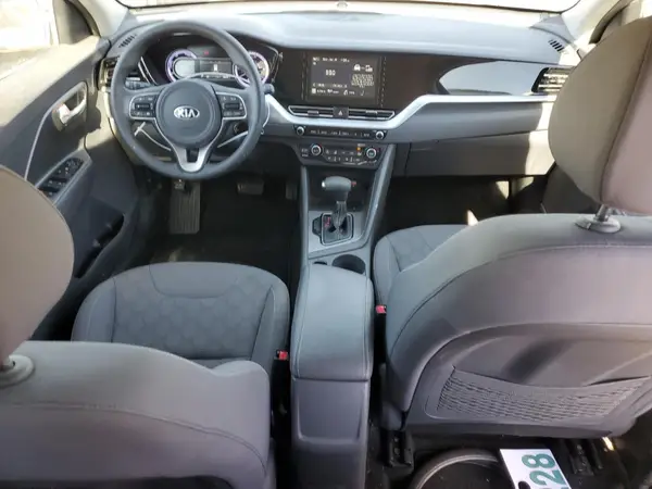 KNDCB3LC2L5423264 2020 KIA NIRO - Image 8