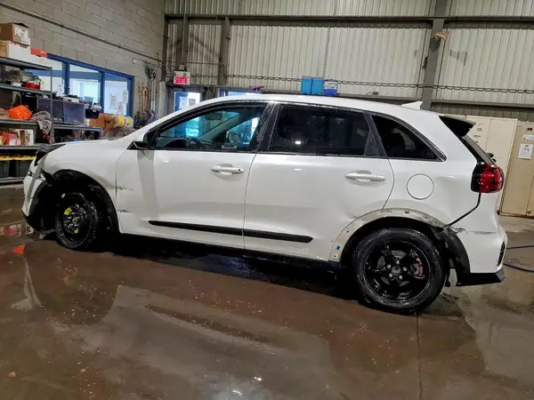 KNDCB3LC2L5423944 2020 KIA NIRO - Image 2