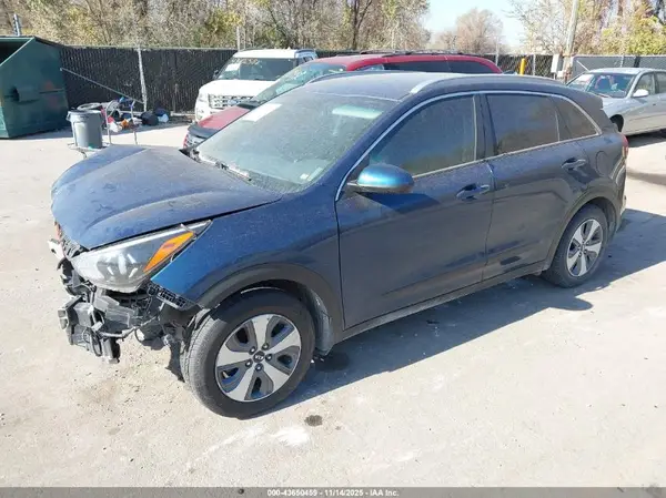KNDCB3LC2L5433602 2020 KIA NIRO - Image 2