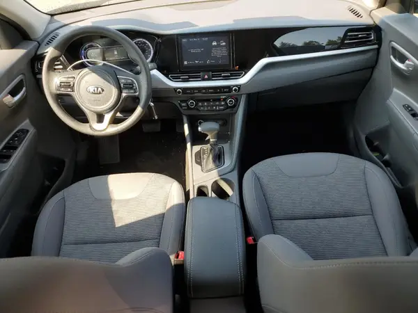 KNDCB3LC2L5438833 2020 KIA NIRO - Image 8