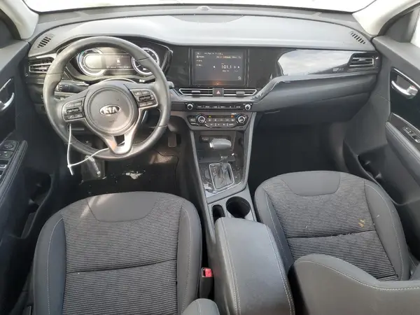 KNDCB3LC2M5470747 2021 KIA NIRO - Image 8