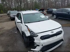 KNDCB3LC2M5471297 2021 KIA NIRO