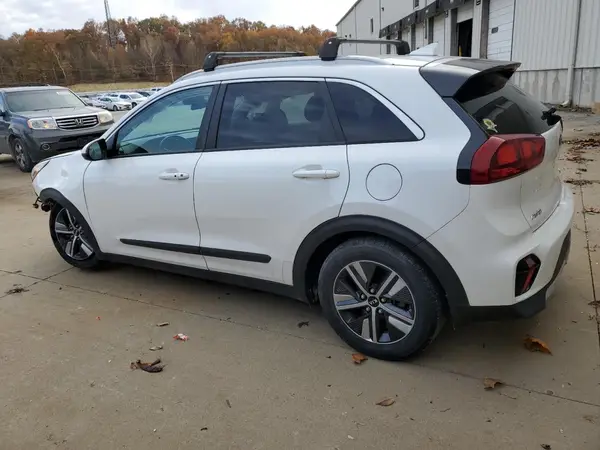 KNDCB3LC2M5478606 2021 KIA NIRO - Image 2