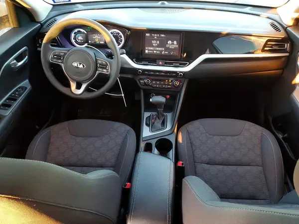 KNDCB3LC2M5480226 2021 KIA NIRO - Image 8