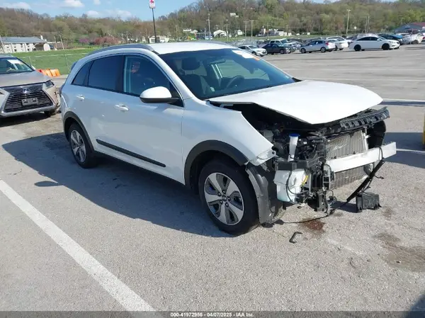 KNDCB3LC2M5486639 2021 KIA NIRO - Image 1