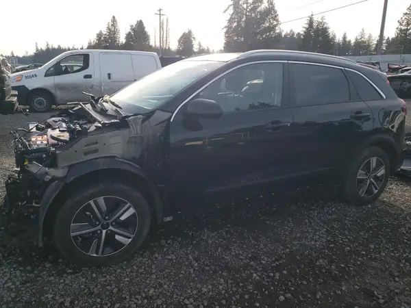 KNDCB3LC2N5509340 2022 KIA NIRO - Image 1