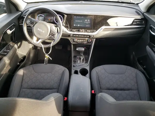 KNDCB3LC2N5509340 2022 KIA NIRO - Image 8