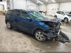 KNDCB3LC2N5512223 2022 KIA NIRO
