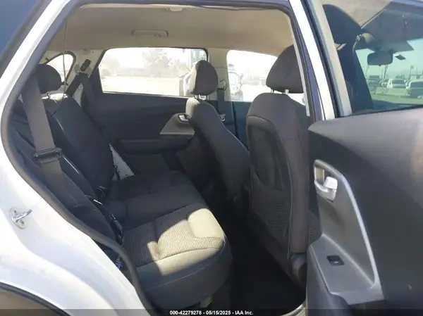 KNDCB3LC2N5519141 2022 KIA NIRO - Image 8