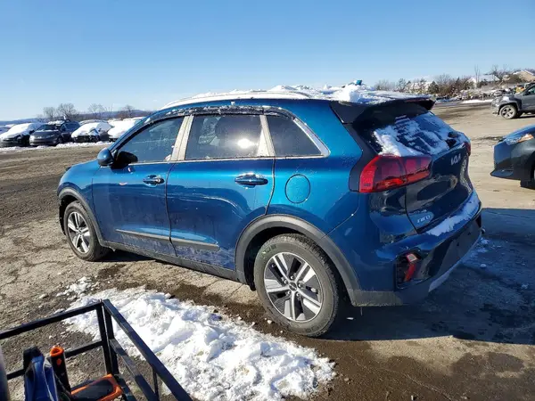 KNDCB3LC2N5527465 2022 KIA NIRO - Image 2