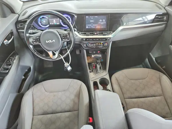 KNDCB3LC2N5533475 2022 KIA NIRO - Image 8